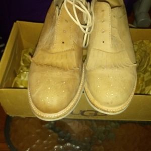 Uggs W benrnett shoes